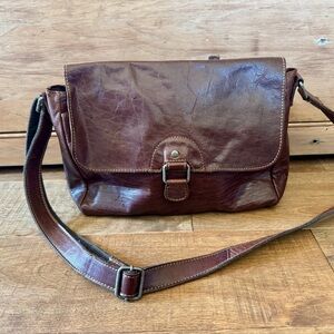 Brown Leather Messenger Bag with Adjustable Strap